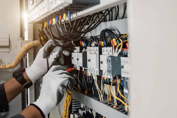 Best Affordable Emergency Electrician  in Roslyn, NY